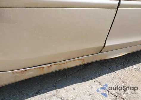 2005 Toyota Camry Le z USA, uszkodzony, nr VIN 4T1BE30KX5U088015